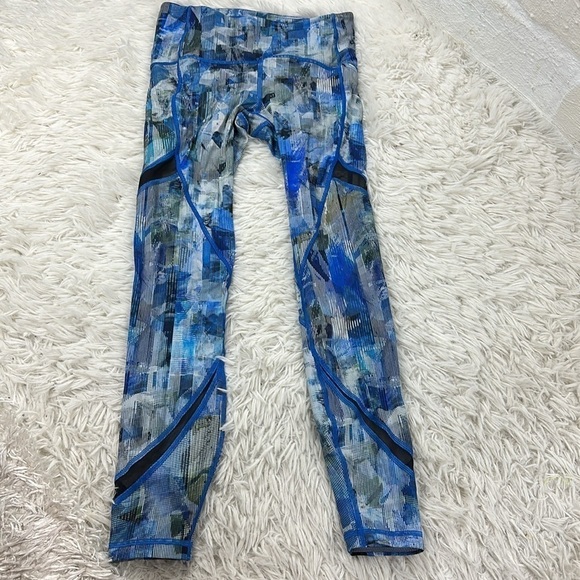 Lululemon On Pace Tight 7/8 *25" Sun Dazed Multi Blue / Super Dark - Picture 1 of 7